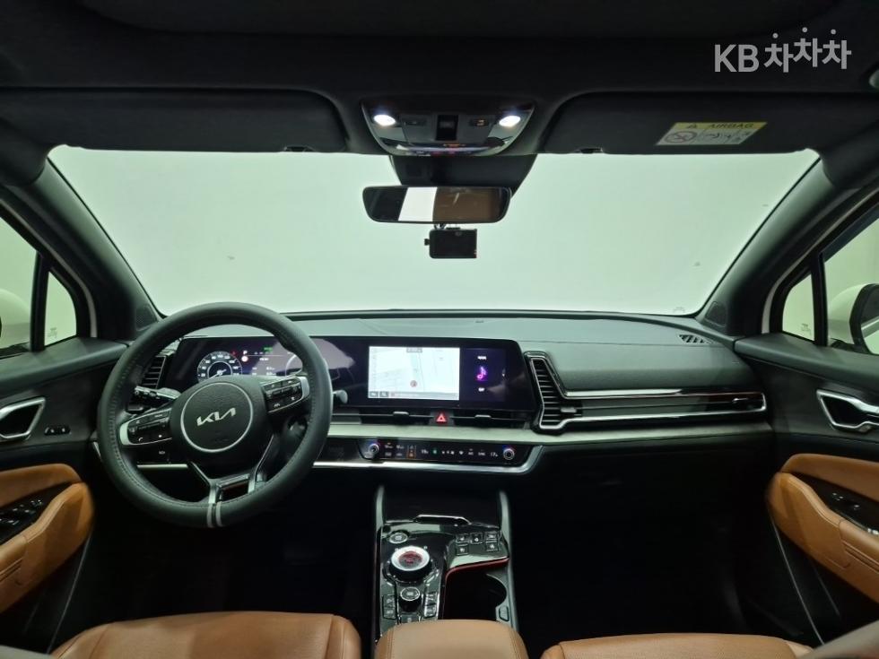 2022 - kia sportage