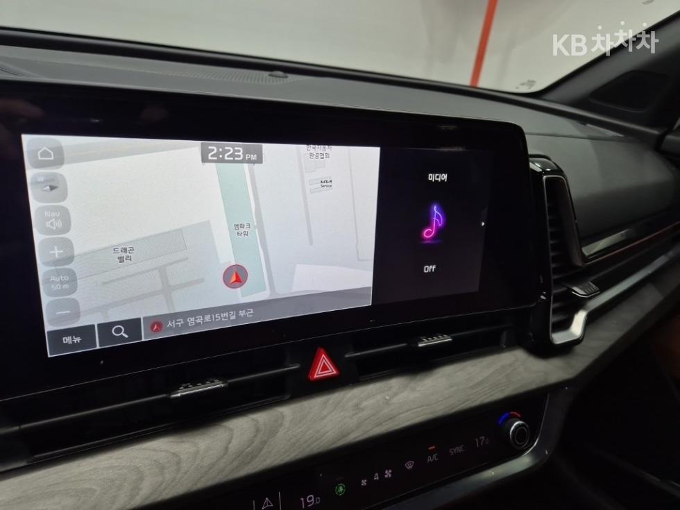 2022 - kia sportage