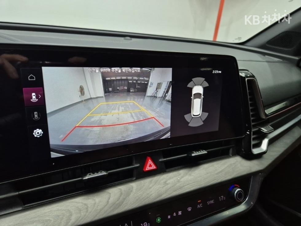 2022 - kia sportage