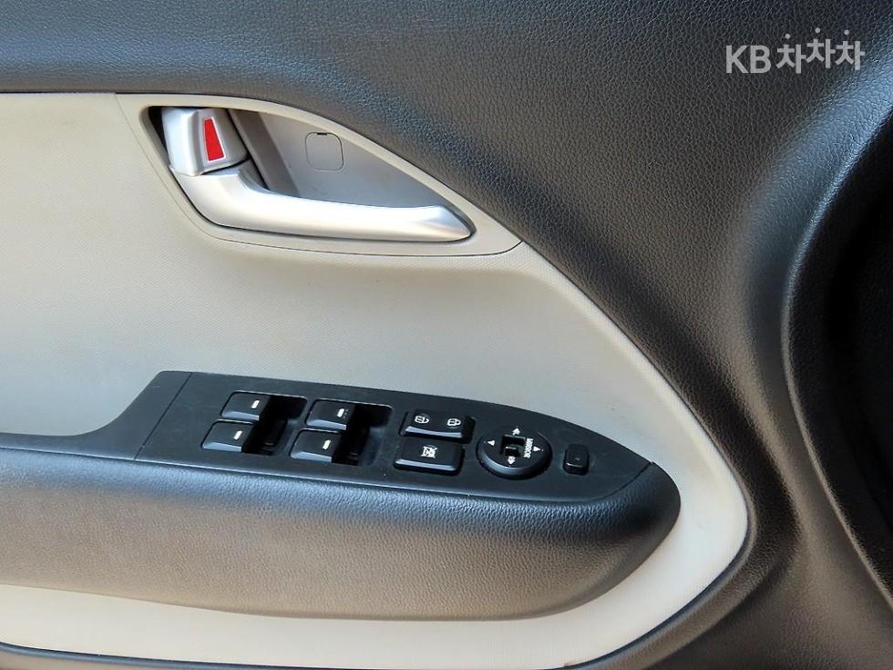 2013 - kia ray