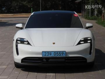 Porsche Taycan 4S — foto 1