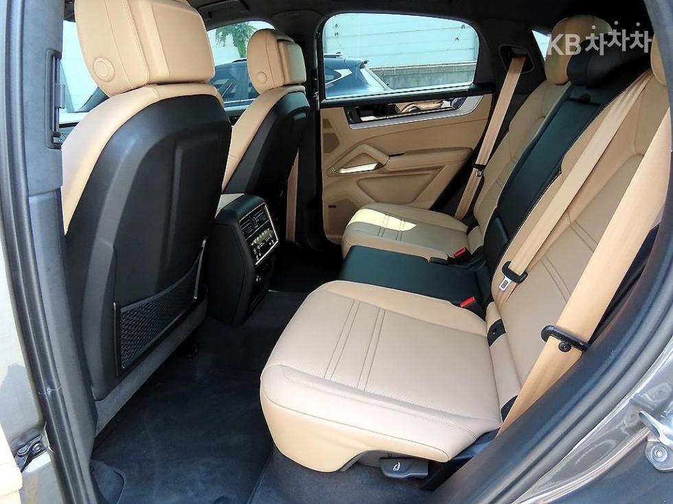 Porsche Cayenne — miniaturë 6