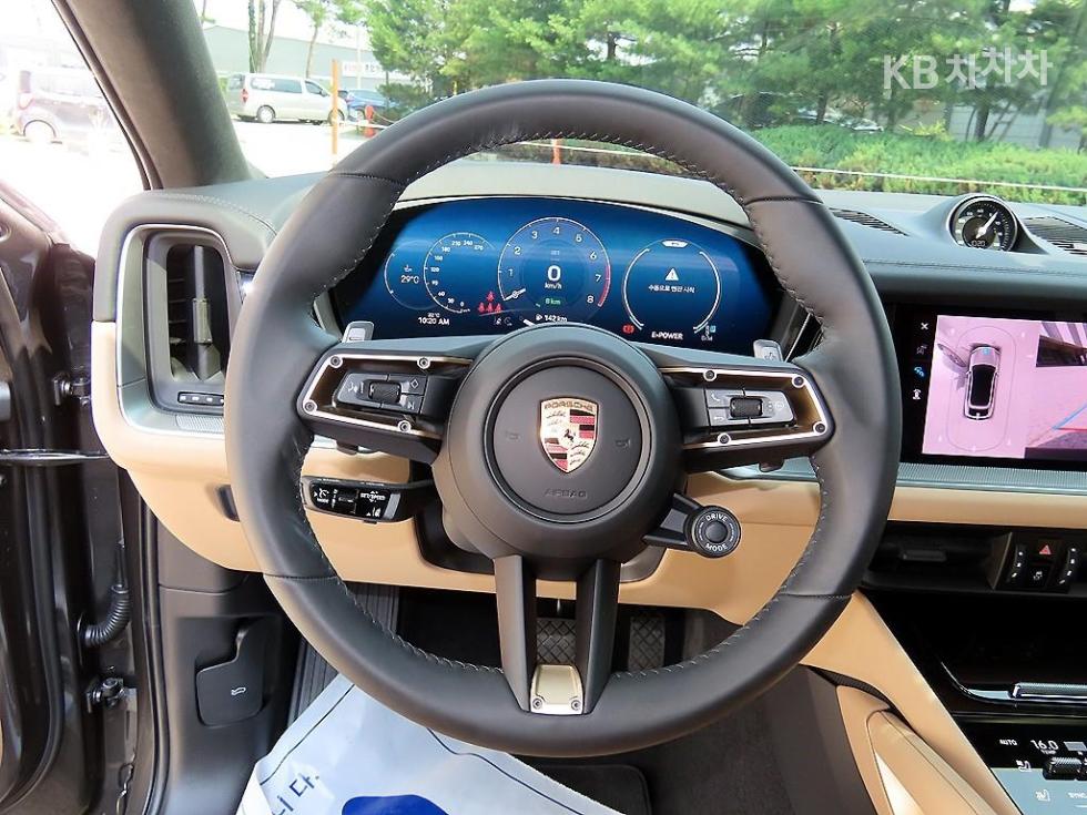 Porsche Cayenne — miniaturë 8