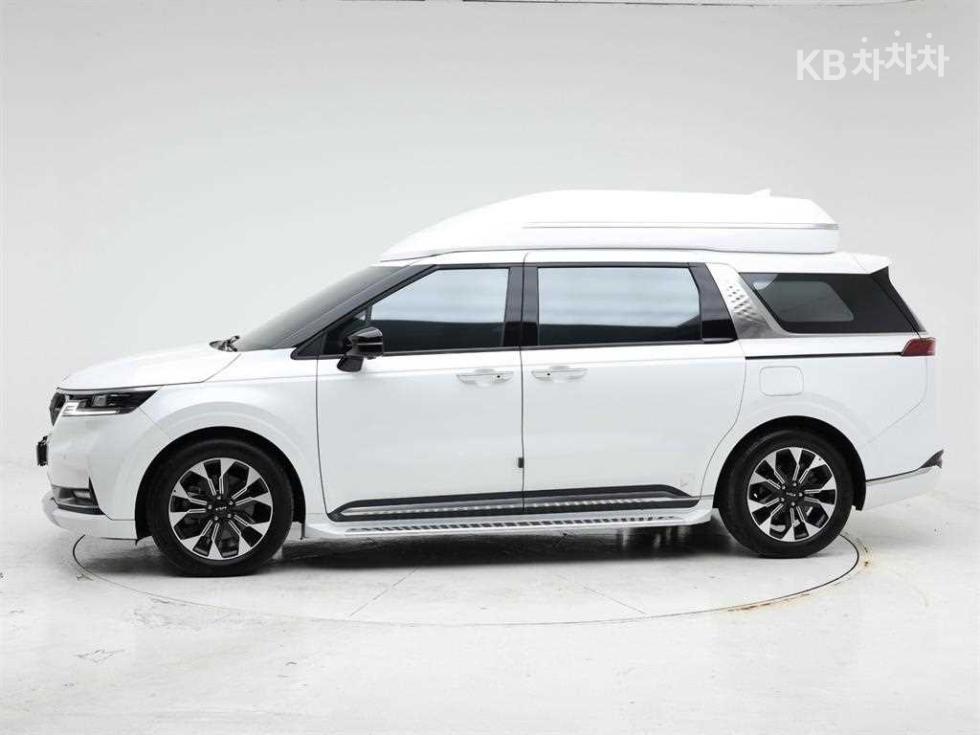 2022 - kia carnival