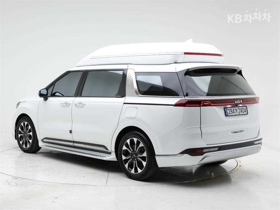 2022 - kia carnival