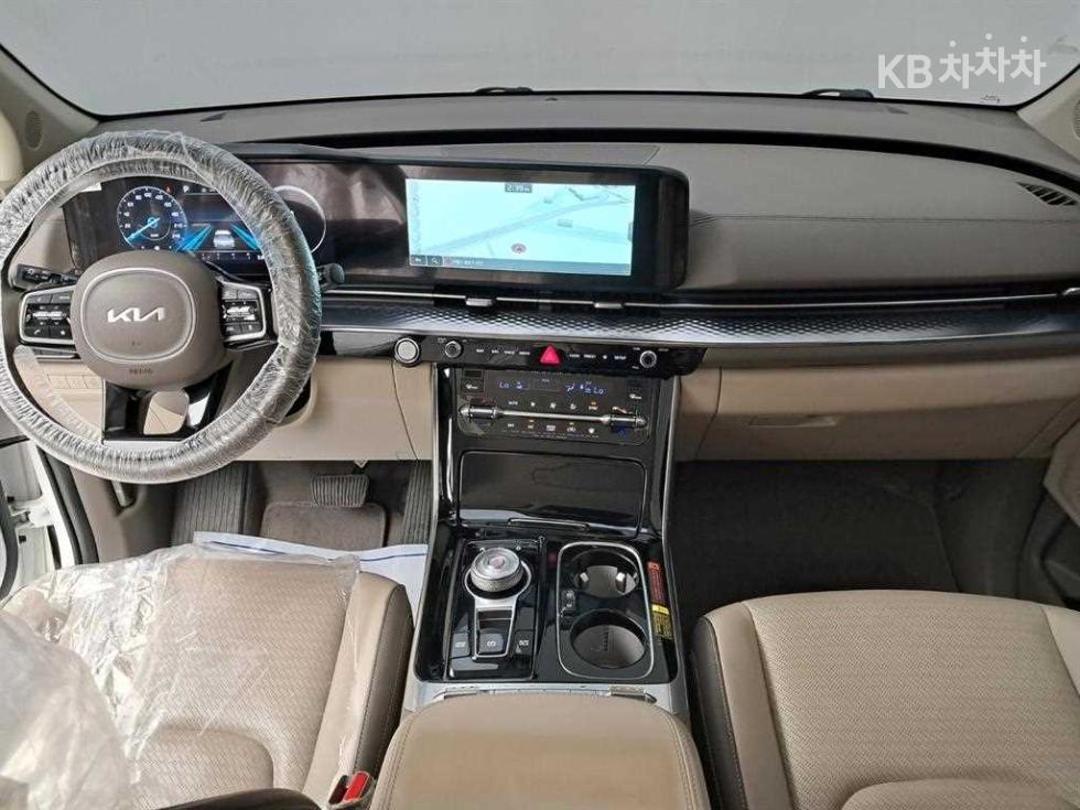 2022 - kia carnival