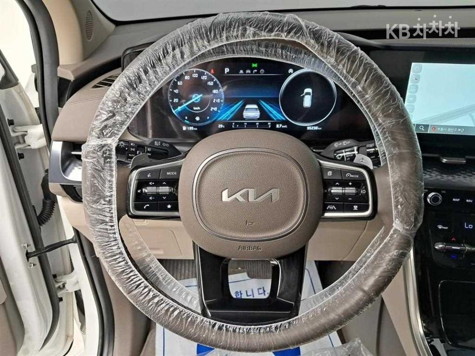 2022 - kia carnival