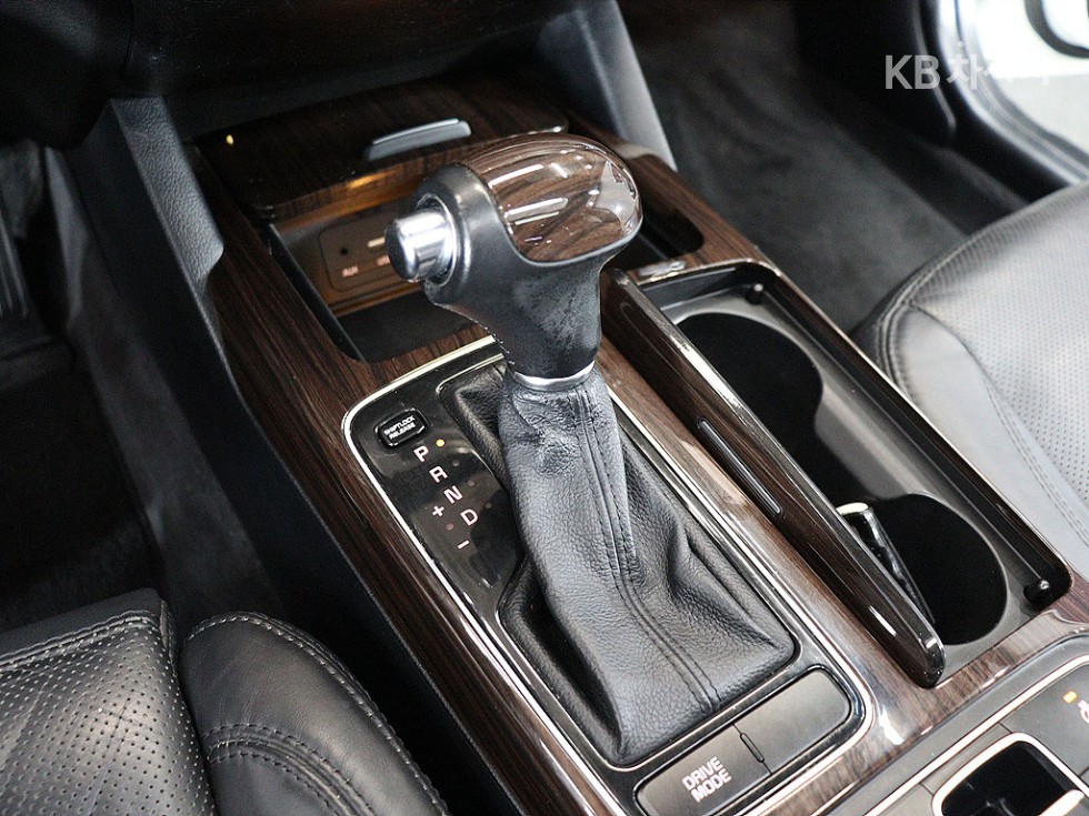 2016 - kia k7