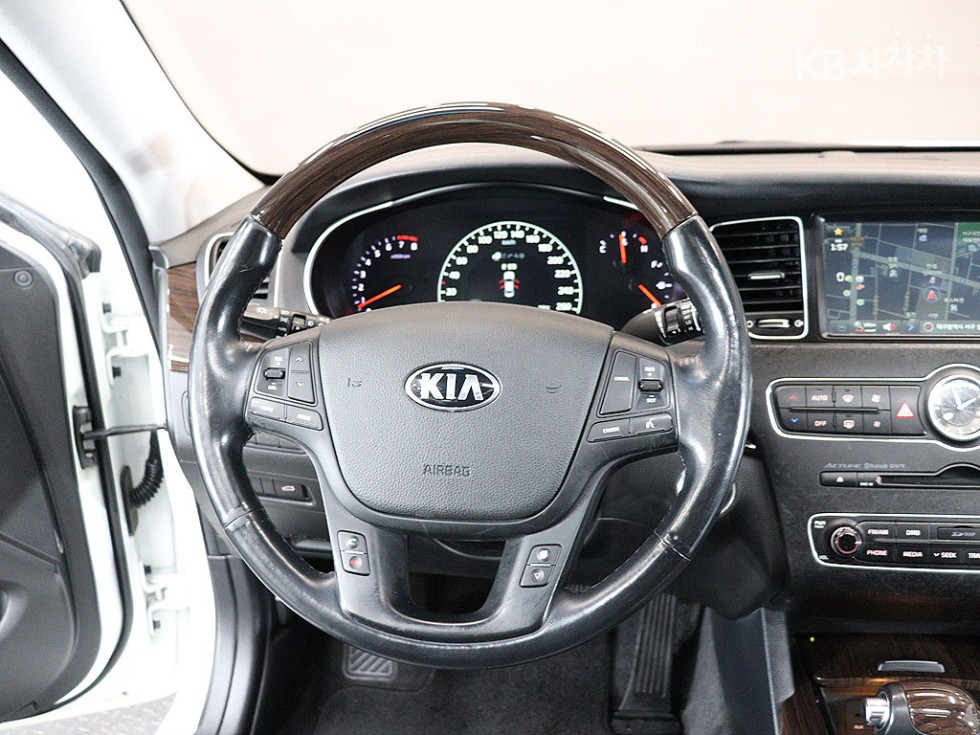 2016 - kia k7