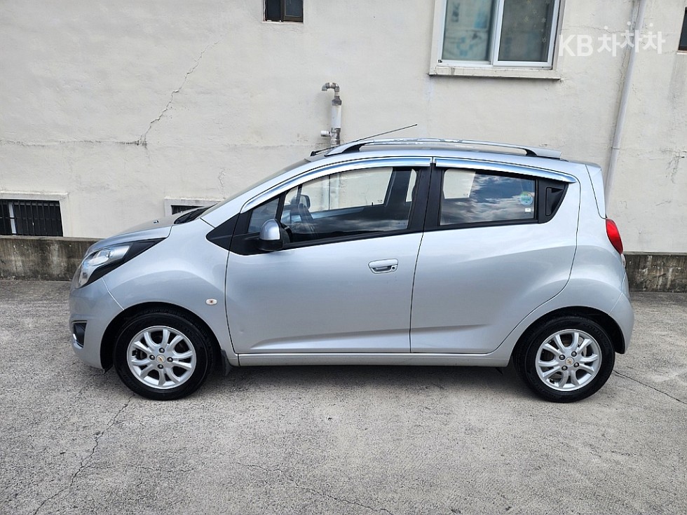 Chevrolet Spark — miniaturë 3
