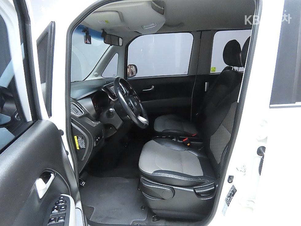 2018 - kia ray