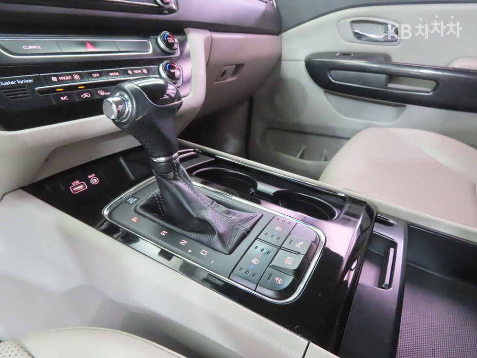 2016 - kia carnival