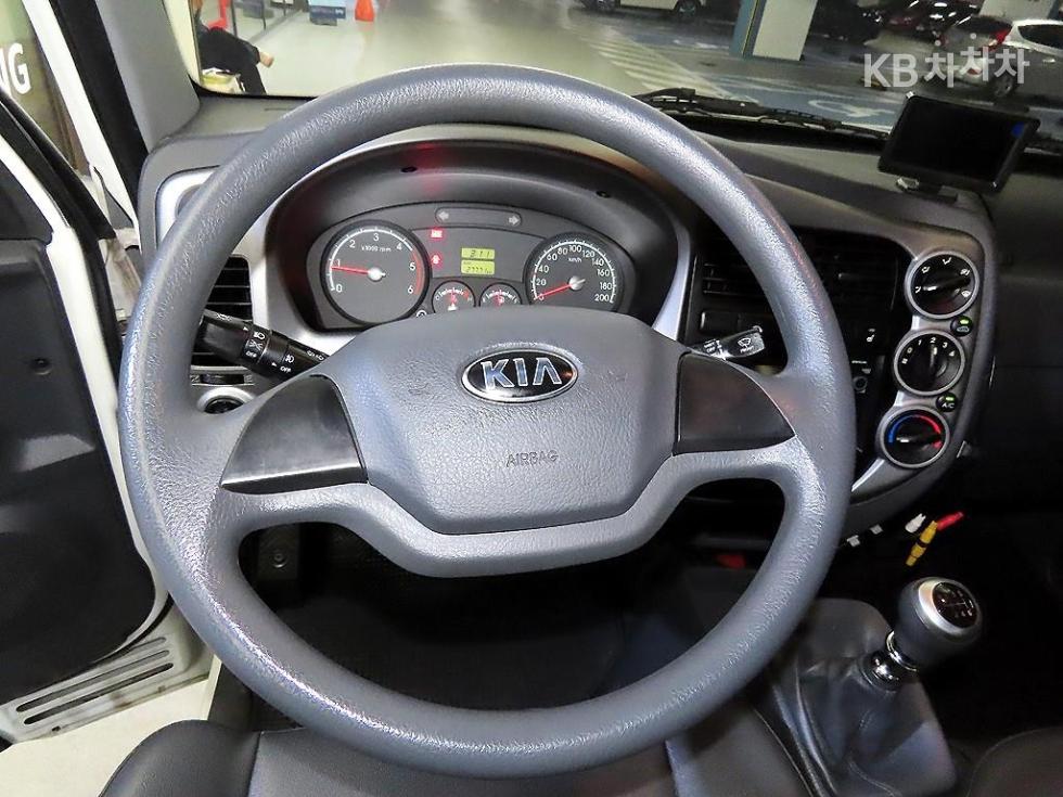 2015 - kia bongo iii