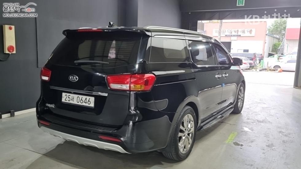 2017 - kia carnival