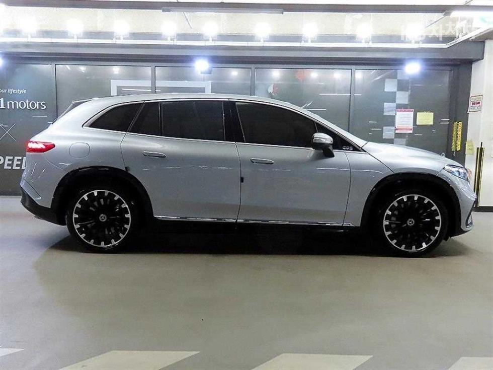 Mercedes-Benz EQS — miniaturë 3