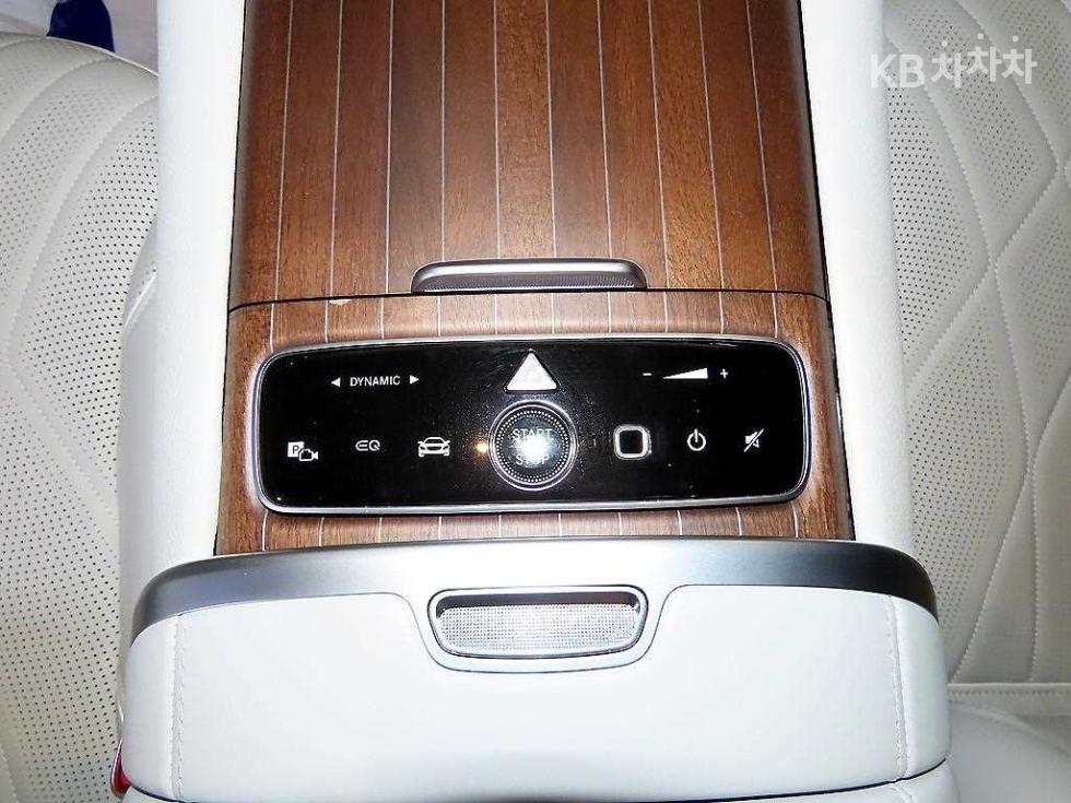 Mercedes-Benz EQS — miniaturë 12