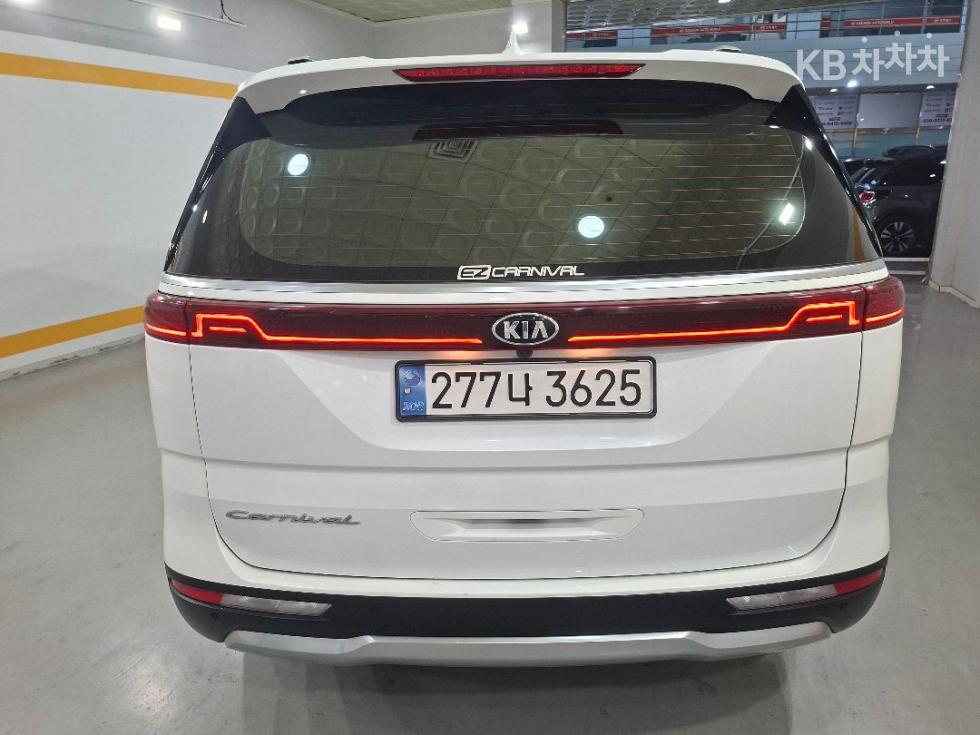 2021 - kia carnival