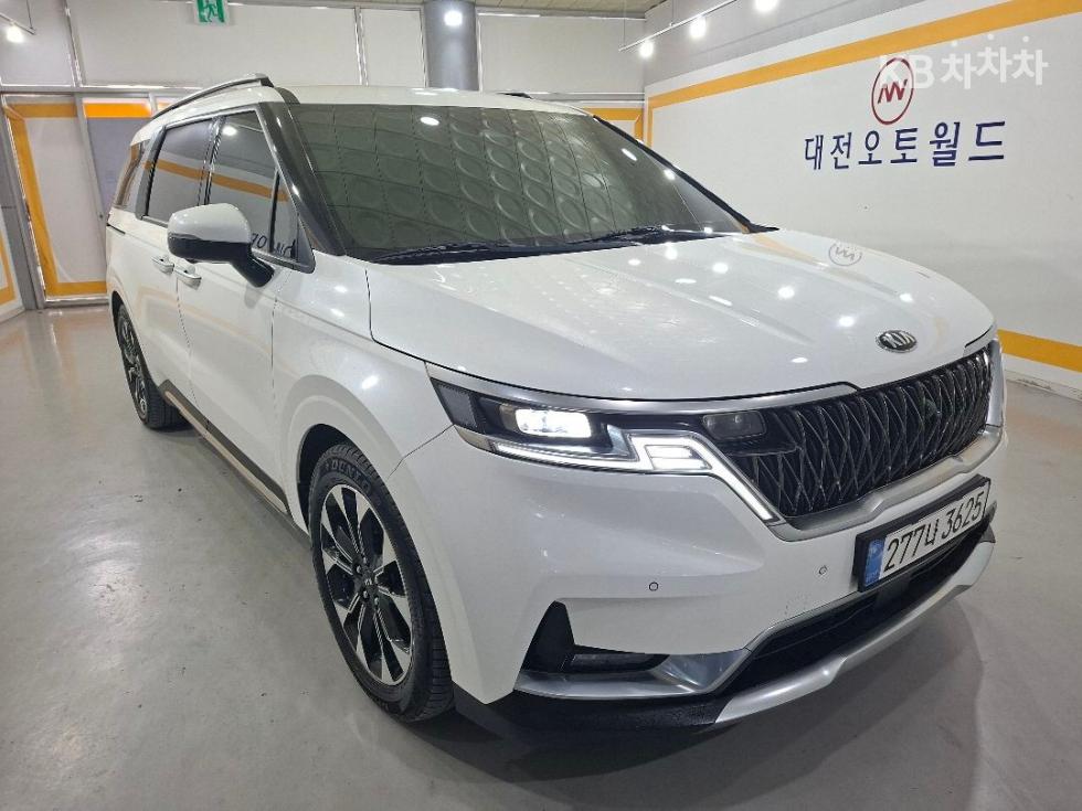 2021 - kia carnival