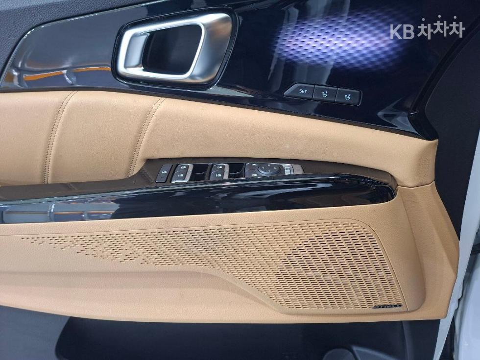 2021 - kia carnival