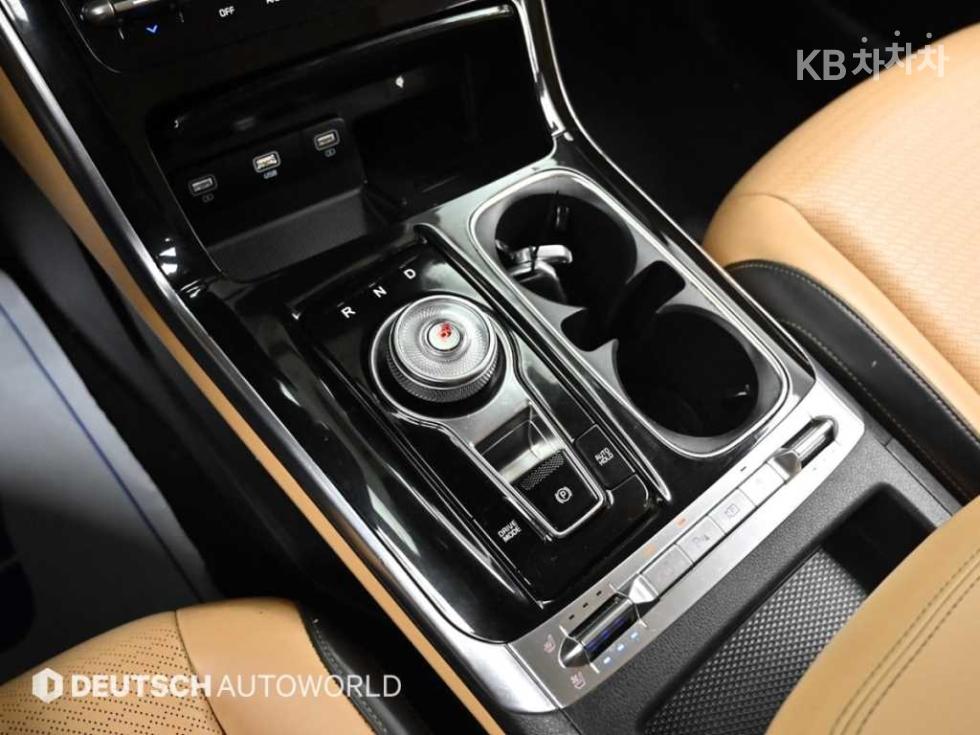 2022 - kia carnival