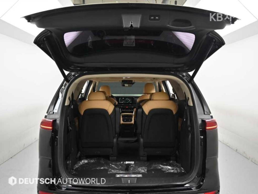 2022 - kia carnival