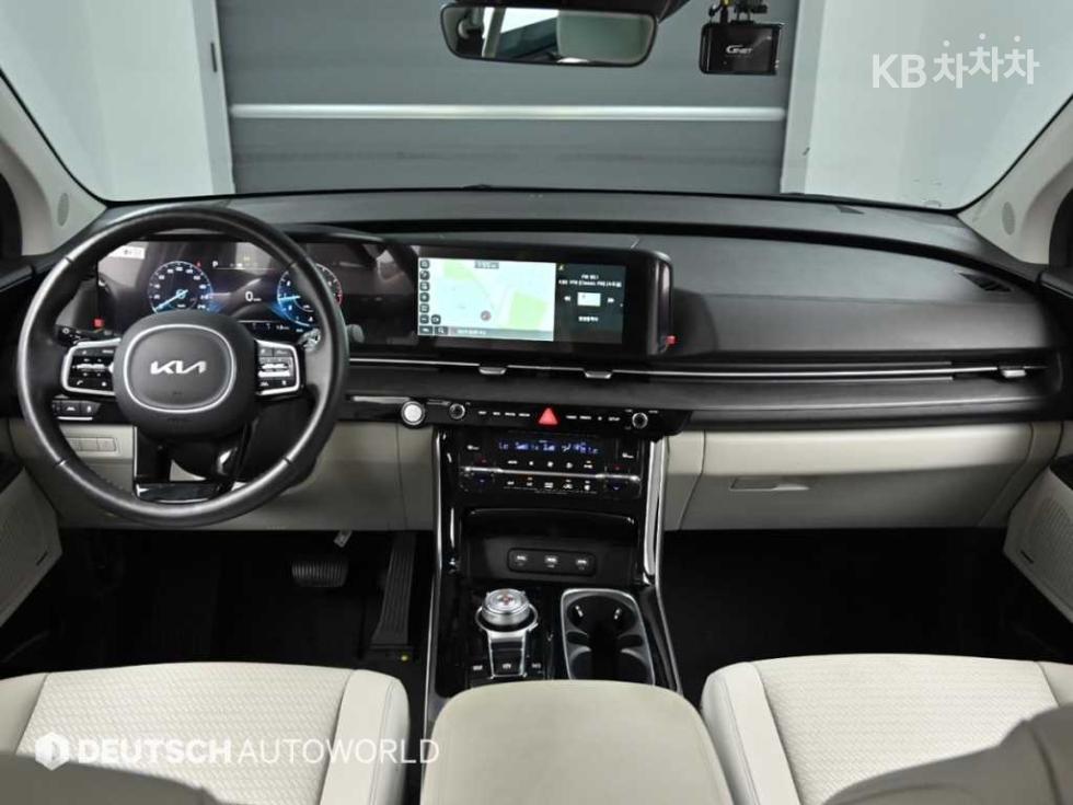 2023 - kia carnival
