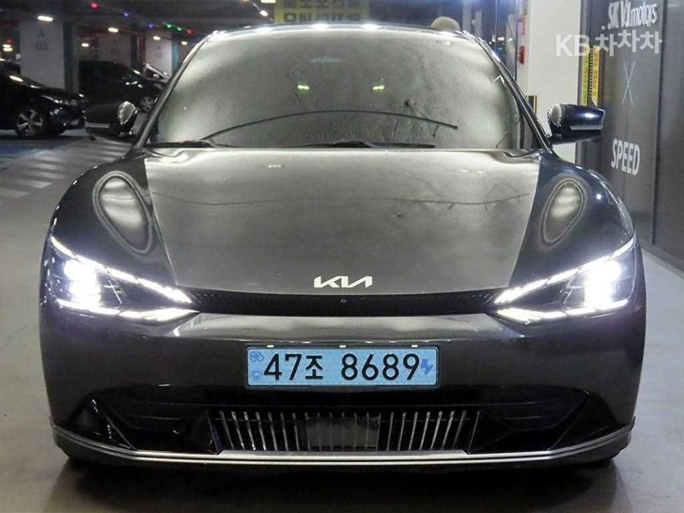 2022 - kia ev6