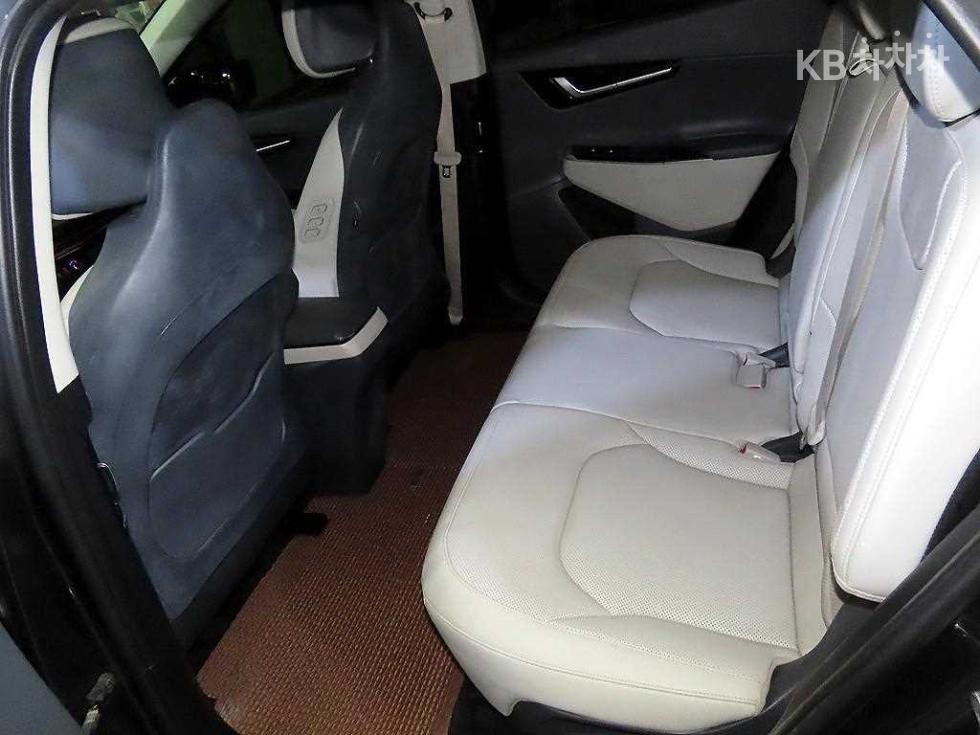 2022 - kia ev6