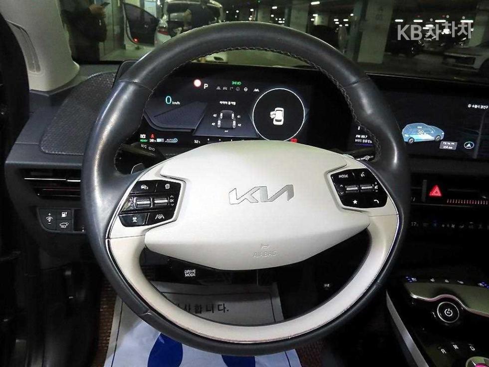 2022 - kia ev6