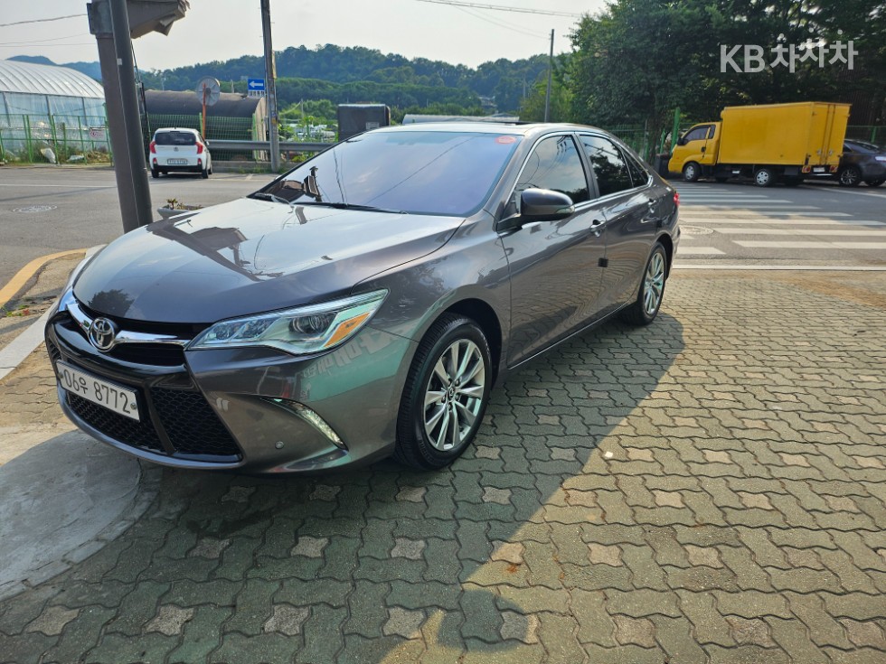 2017 - toyota camry