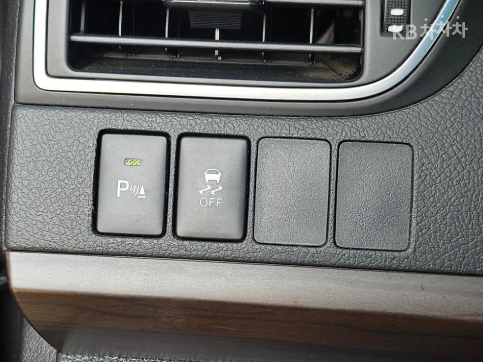 2017 - toyota camry
