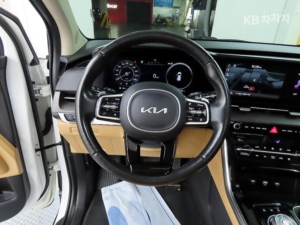 2023 - kia carnival