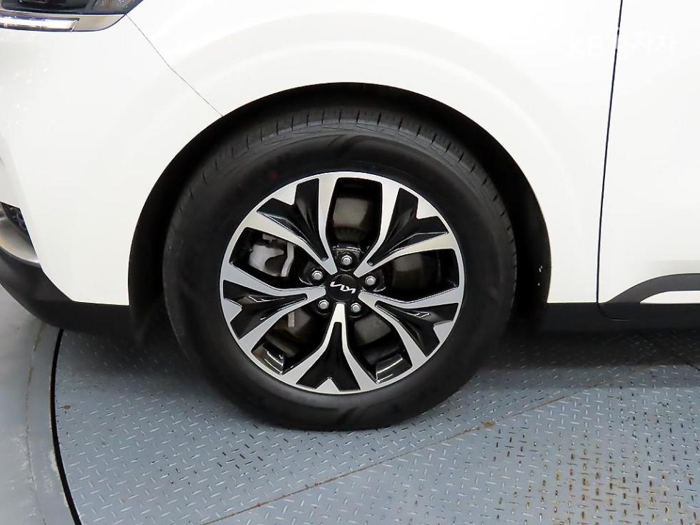 2023 - kia carnival