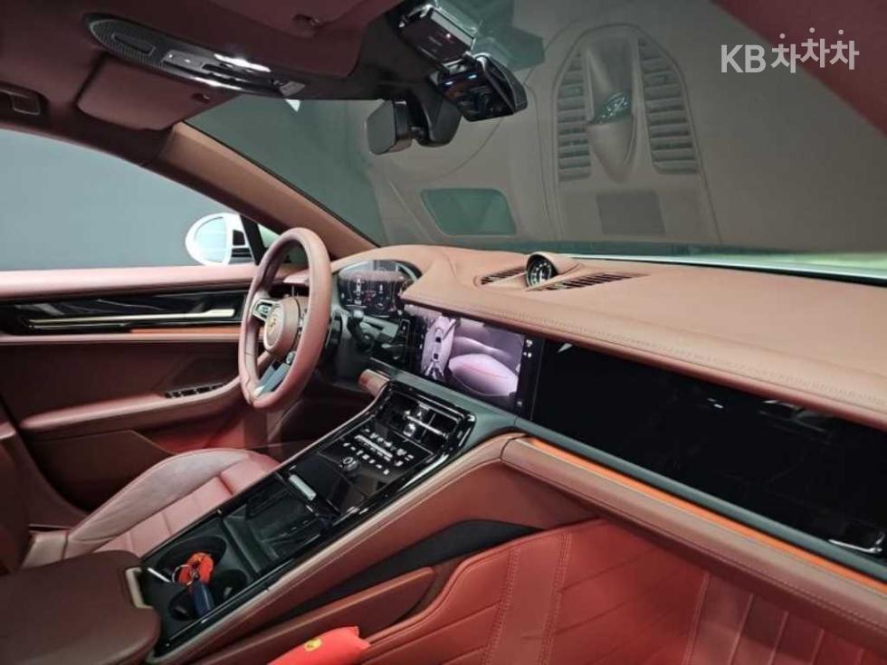 2025 - porsche panamera