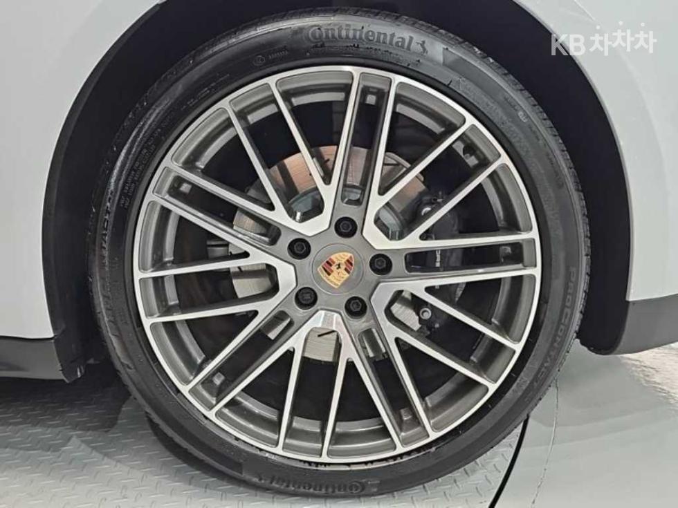 2025 - porsche panamera