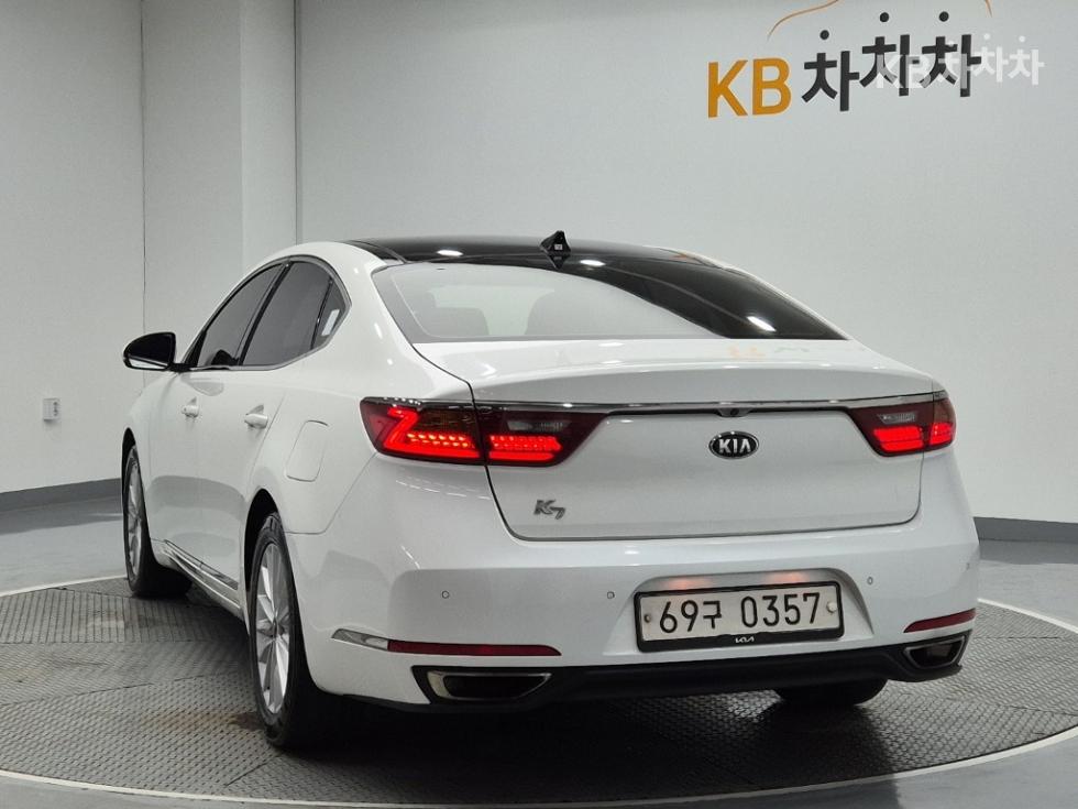 2016 - kia k7