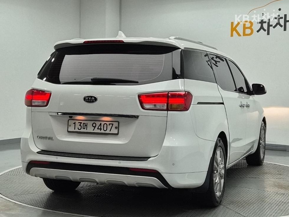 2016 - kia carnival