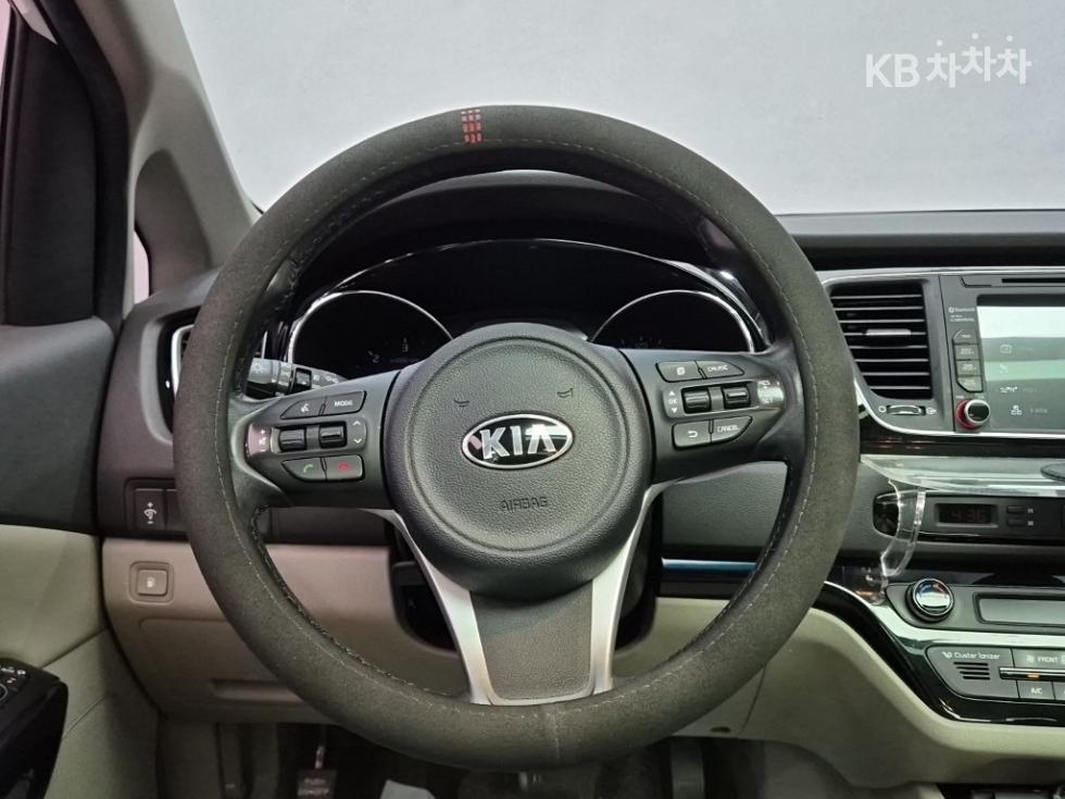 2016 - kia carnival