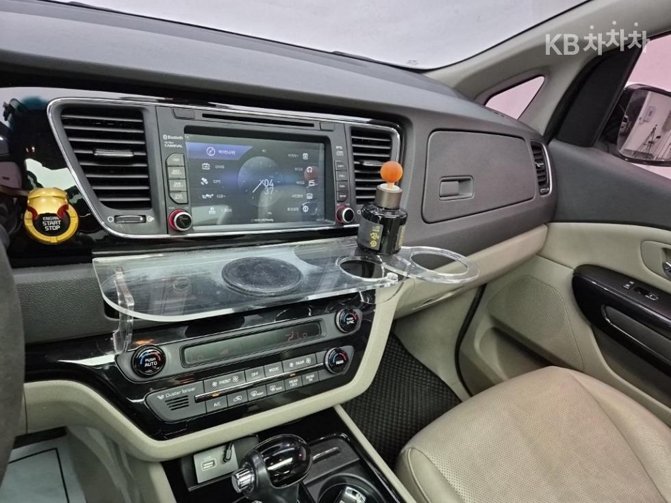 2016 - kia carnival