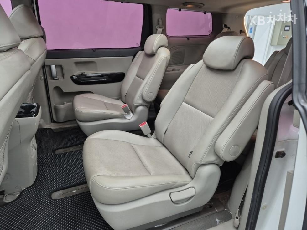 2016 - kia carnival