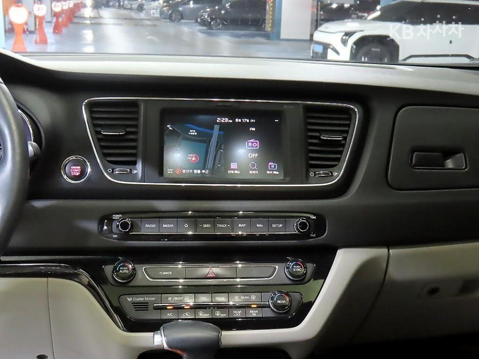 2019 - kia carnival
