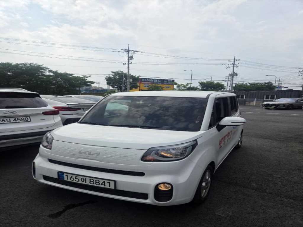 2022 - kia ray