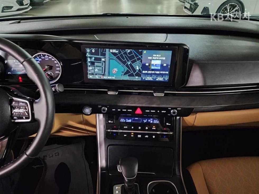 2023 - kia carnival