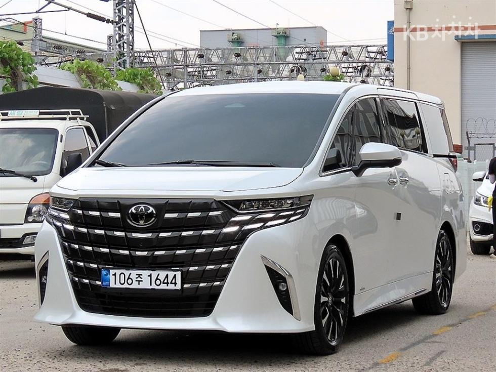 Toyota Alphard — miniaturë 2