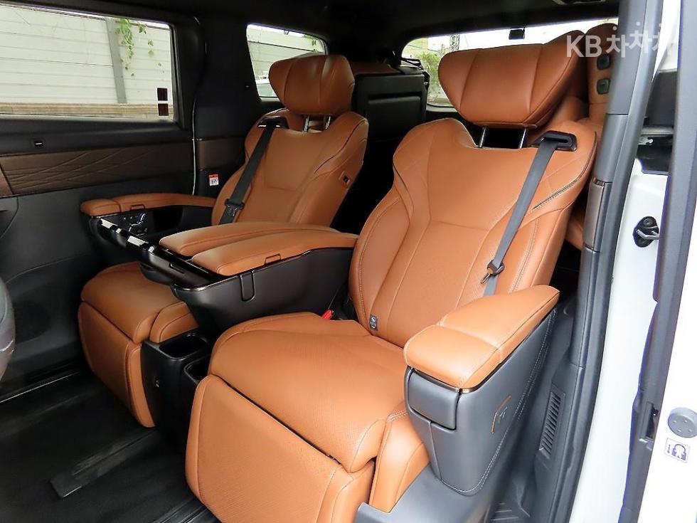 Toyota Alphard — miniaturë 7