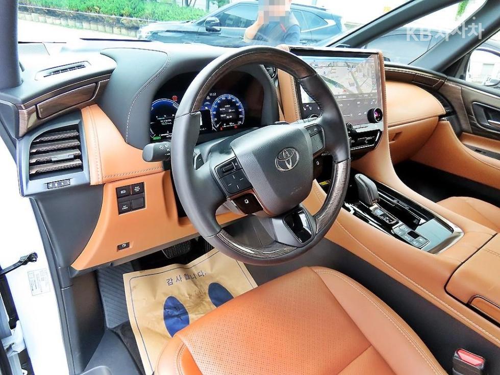 Toyota Alphard — miniaturë 8