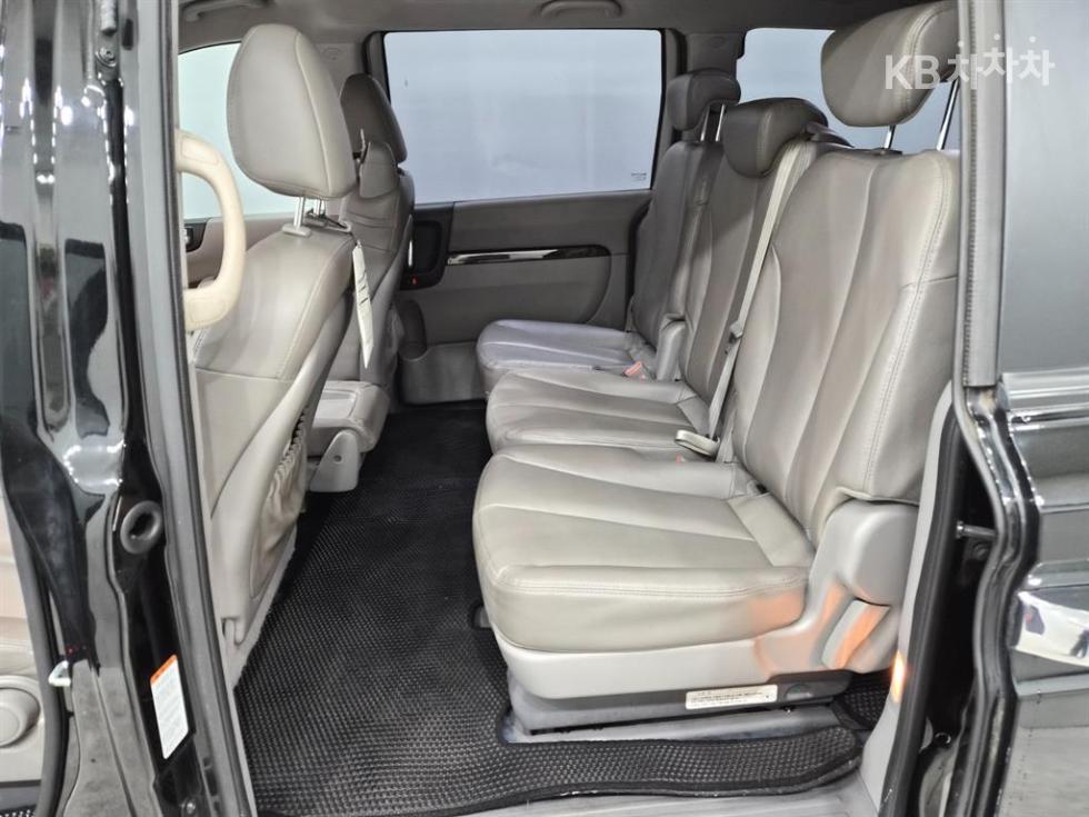 2013 - kia carnival