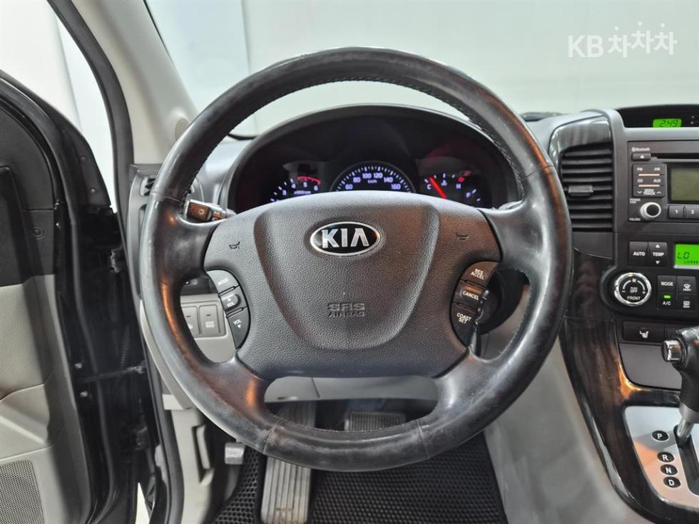 2013 - kia carnival