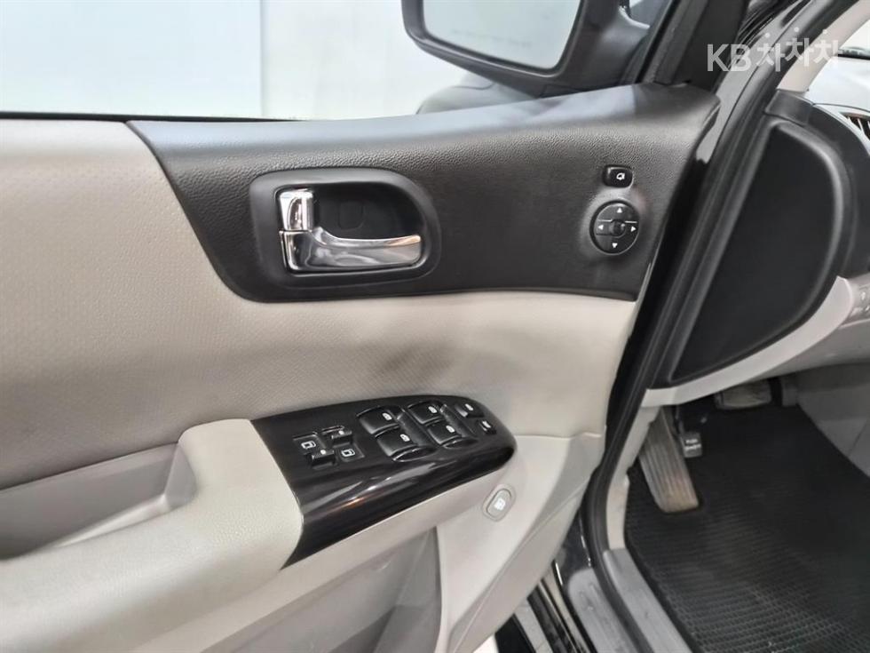 2013 - kia carnival