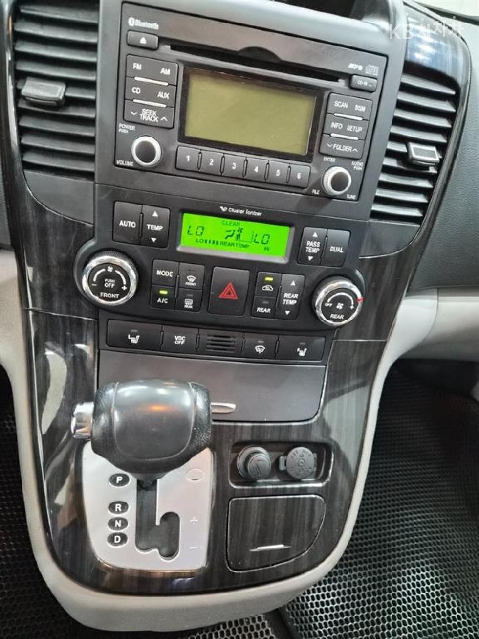 2013 - kia carnival